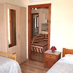 Apartment 52